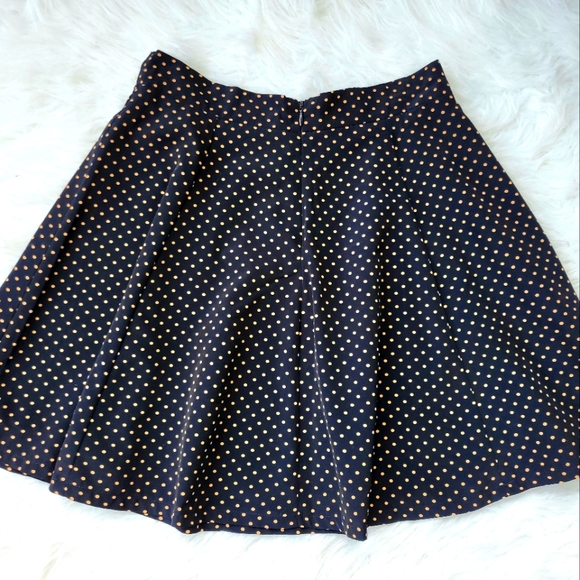 NWOT! FOREVER 21 Skater Skirt - Picture 3 of 8